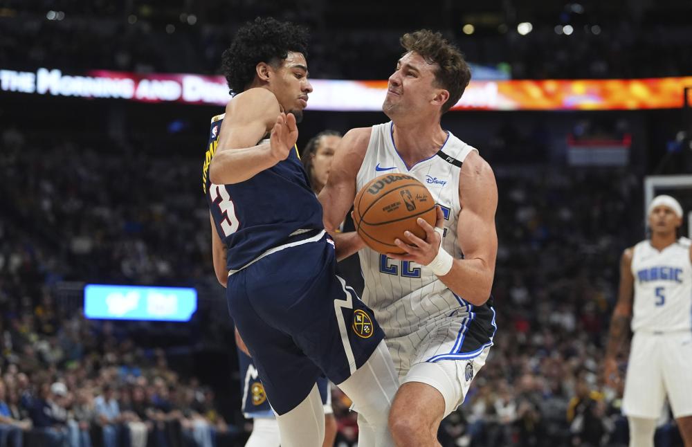 年轻球员完 年轻球员完