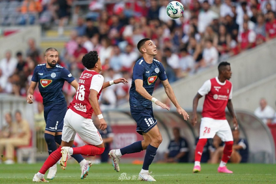 瞩目的两位 瞩目的两位